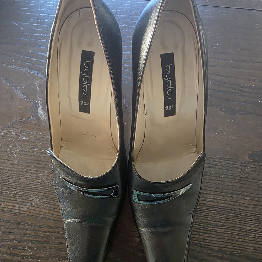 Byblos Black Leather Women's Pumps